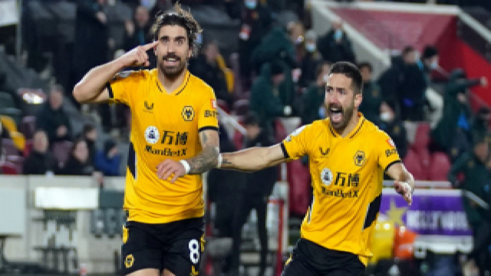 The top 10 press resistant Premier League midfielders